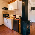 Michel Studios Апартаменты Калаврита